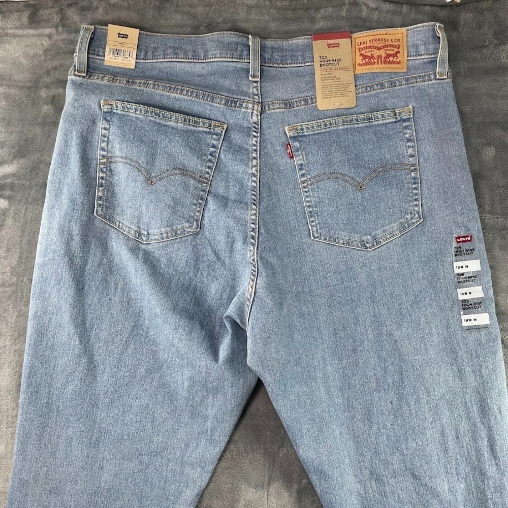Levis Jeans Womens 18 Blue Denim Pants 725 High Rise Bootcut Stretch Light Wash - Picture 10 of 11